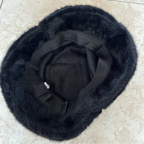 Faux fur bucket hat - Picture 3 of 3